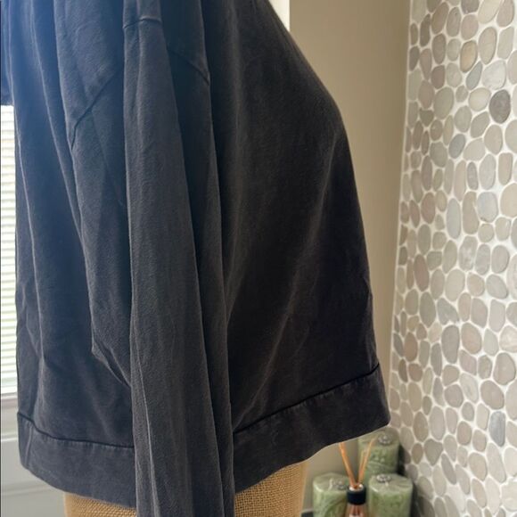 Hollister Black Hoodie Top - Large - Picture 6 of 7